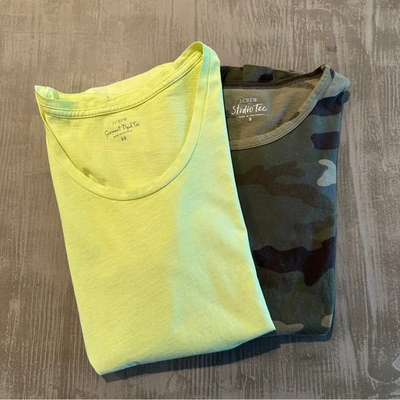 J.Crew - Lightweight Tee Bundle - Lime and Camo - S and XS - Picture 1 of 8